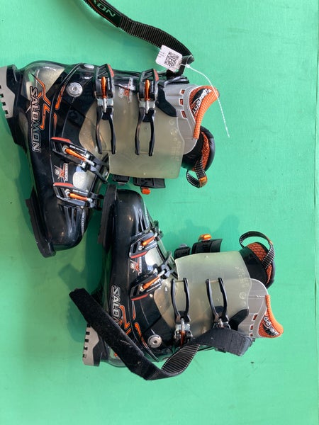 Men's Salomon All Mountain Ski Boots Soft Flex (Used)