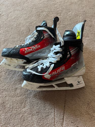 Bauer Hyperlite 2 Red Size 10 (Pro Custom- Bokondji Imama Ottawa Senators)