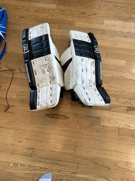 26" Warrior Goalie Leg Pads (Used)