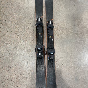 Kid's 2020 HEAD Kore 87 Skis 135 cm | Tyrolia SP 10 Bindings (Used)