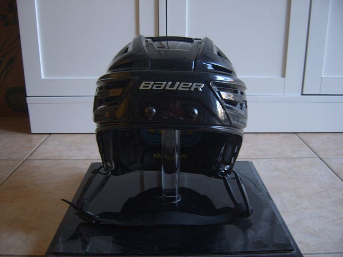 Excellent Like New Condition Bauer Re-Akt 150 Hockey Helmet Black size Large