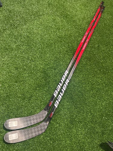 Intermediate Bauer Vapor X4 Hockey Stick 65 Flex Right Handed P28 (New) 2PACK