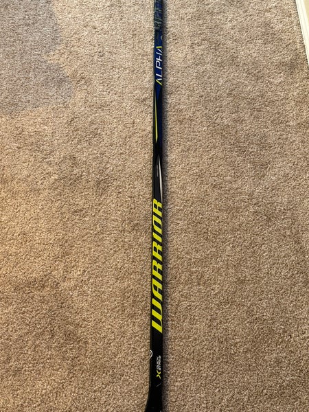 Intermediate Warrior Alpha QX5 Left Hand Hockey Stick W28 (Used)