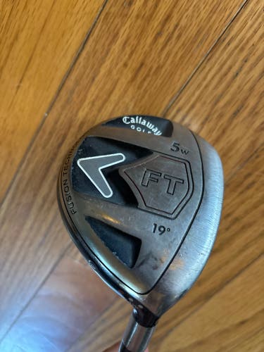 Men’s Callaway, five wood and a taylormade hat