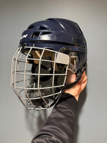 Medium Pro Stock CCM Vector V08 Helmet