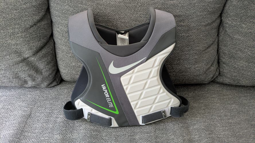Nike Vapor Elite Shoulder Liner