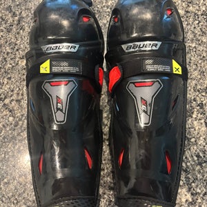 Intermediate Bauer Vapor 3X 13" Shin Pads (Used)