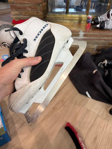 Koho 260 Hockey Goalie Skates Regular Width Size 6.5 (Used)
