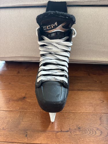 CCM Tacks XF 90 Hockey Skates Regular Width Size 5 (Used)