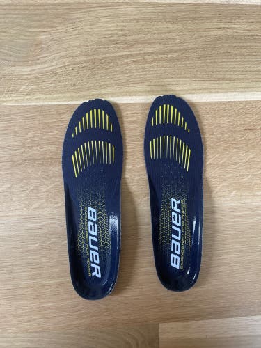 Bauer Supreme UltraSonic Hockey Skates Regular Width 7.5 INSOLE (New)