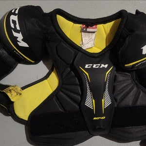 CCM Tacks 9040 junior small shoulder pads