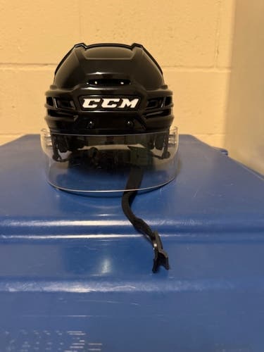 Medium CCM Tacks 910 Helmet (Used)