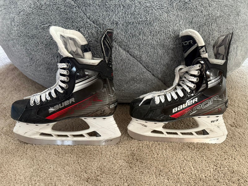 Bauer Vapor X3 Hockey Skates Regular Width 6 (Used)