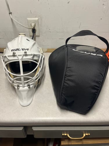 Senior 2023 Large Bauer Profile 960 Goalie Mask Pro Stock (Used)
