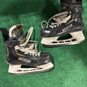 Intermediate Bauer Supreme 2S Pro Hockey Skates (Regular) Size 6 (Used)