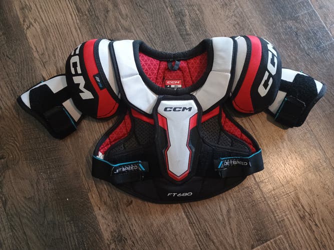 Small Junior CCM Jetspeed FT680 Shoulder Pads (Used)