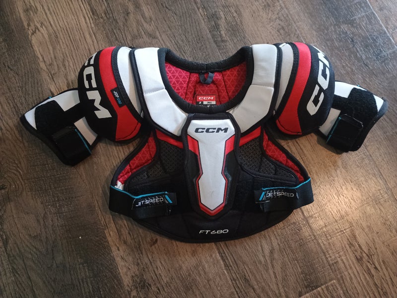 Small Junior CCM Jetspeed FT680 Shoulder Pads (Used)