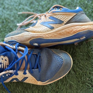 Blue Men's Size M 10.5 (W 11.5) Adult New Balance Metal Baseball Cleats (Used)