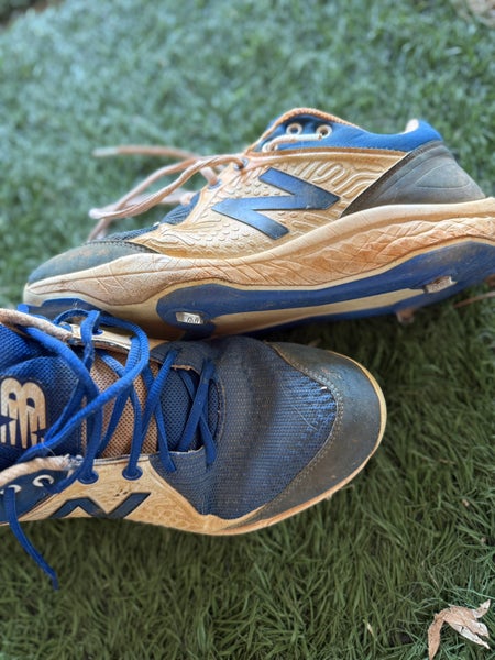 Blue Men's Size M 10.5 (W 11.5) Adult New Balance Metal Baseball Cleats (Used)