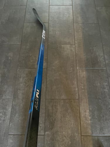 Intermediate CCM Jetspeed FT7 Pro Left Hand Hockey Stick P28+1/4 (Used)