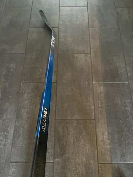 Intermediate CCM Jetspeed FT7 Pro Left Hand Hockey Stick P28+1/4 (Used)