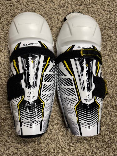 Youth CCM Tacks 10" Shin Pads (Used)