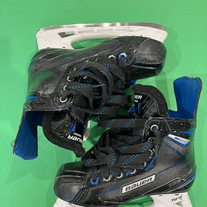 Bauer Nexus 2900 Hockey Skates Regular Width Size 4 (Used)