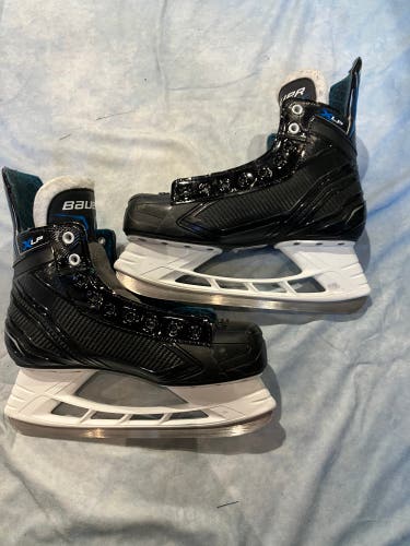 Senior Bauer X-LP Hockey Skates Regular Width 9 (Used)