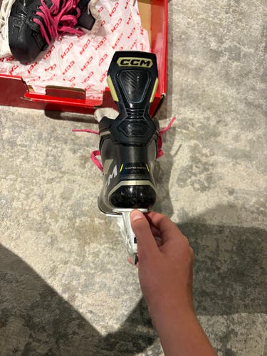 2023 CCM AS-580 Hockey Skates Regular Width (Used)