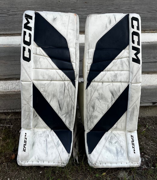 31" CCM Eflex 6.9 Goalie Leg Pads (Used)