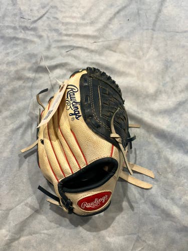 White Rawlings Player series RH Baseball Glove 9" (Used)