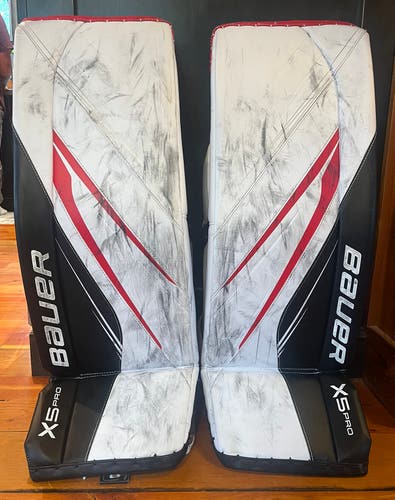 Medium Bauer Vapor X5 Pro Goalie Leg Pads (Used)