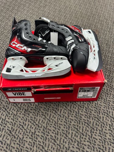 CCM Jetspeed Vibe Size 2 Regular Width Skates