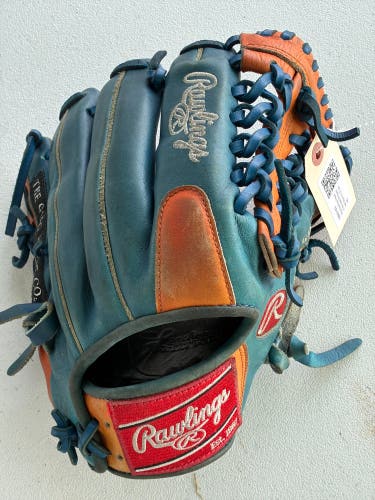 Limited Edition Blue Rawlings Heart of the Hide RH Baseball Glove 11.5" (Used)