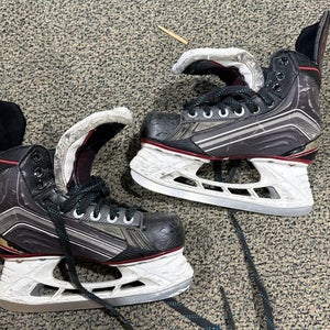 Bauer Vapor X600 Hockey Skates | INT 4 | Regular