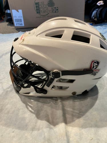 White Youth Cascade CS Youth Helmet (Used)