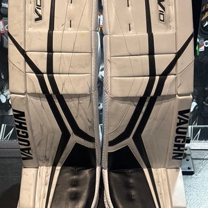35" 2024 Vaughn V10 Pro Carbon Goalie Leg Pads Pro Stock (Used)