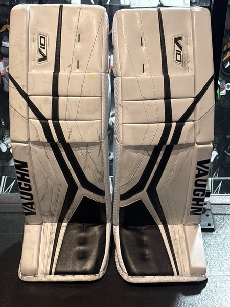 35" 2024 Vaughn V10 Pro Carbon Goalie Leg Pads Pro Stock (Used)