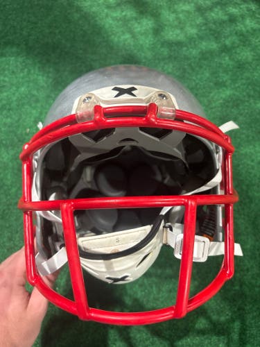 Youth Medium Xenith X2E+ Helmet (Used)