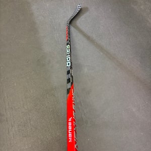 Senior Bauer Nexus Sync Right Handed Hockey Stick P28 Pro Stock (Used)