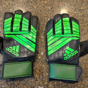 Adidas Predator Youth Goalie Gloves (Used)