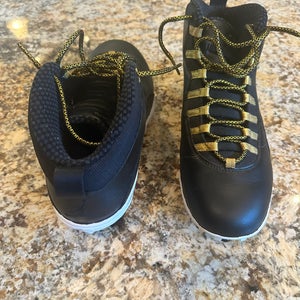 Men's Size M 11.5 (W 12.5) Jordan (Used)