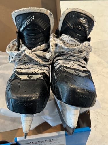 2024 Bauer Supreme Mach Hockey Skates Regular Width 7.5 (Used)