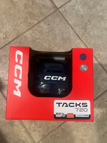 Medium CCM Tacks 720 Helmet (New)