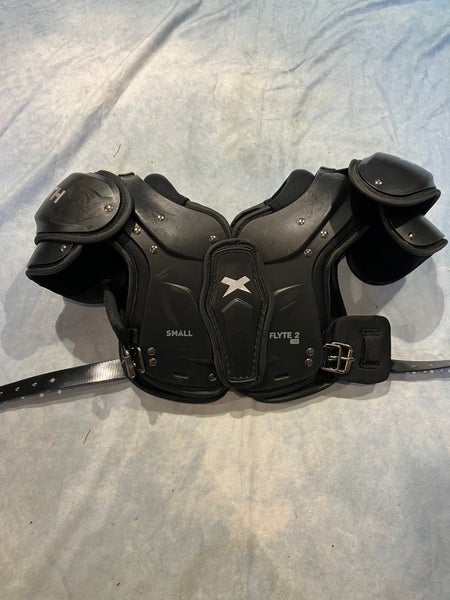 Small Youth Xenith Flyte Shoulder Pads (Used)