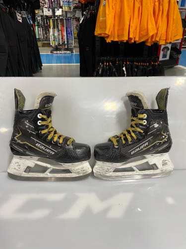 Used Bauer Supreme Ignite Pro Size 2 EE Skates