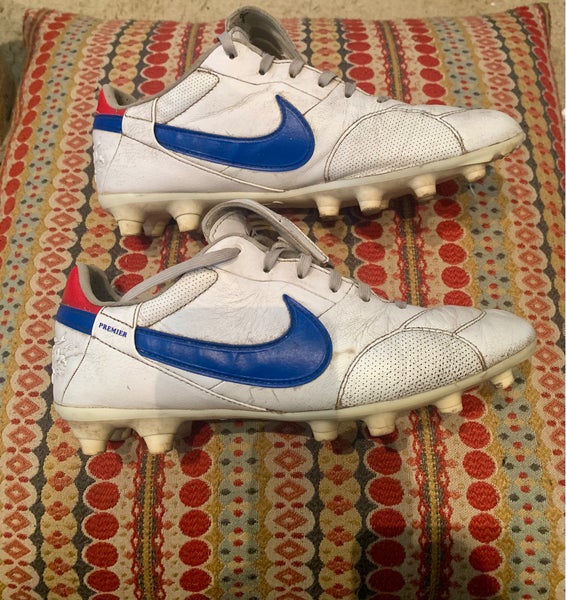 White Men's Size M 7.5 (W 8.5) Adult Nike Molded Cleats Cleats (Used)