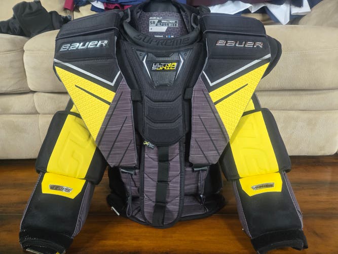 Small Bauer Supreme UltraSonic Goalie Chest Protector (Used)