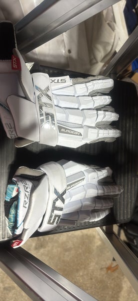 STX Surgeon RZR2 Lacrosse Gloves Large (Used)