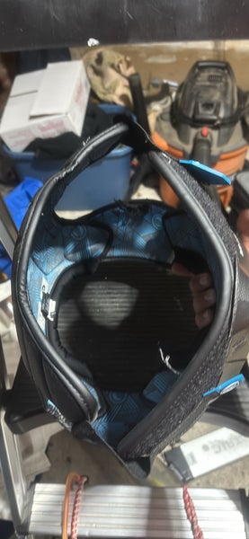Medium Youth Maverik Shoulder Pads (Used)